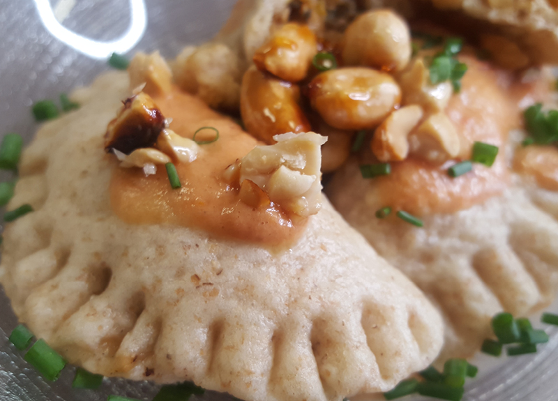 FAGOTTINI DI TEMPEH IN SALSA DI ARACHIDI