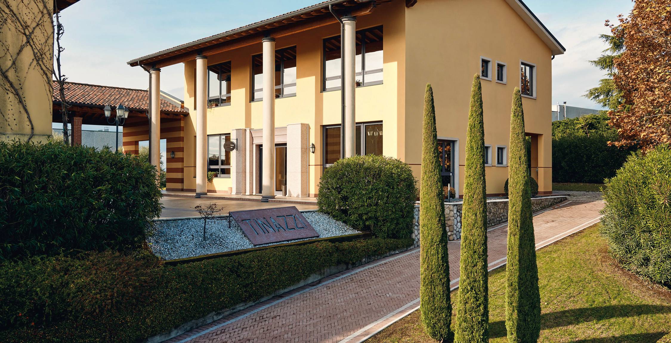 tinazzi-i-marchi-02-sede-lazise